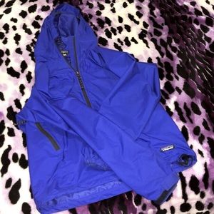 Patagonia blue windbreaker